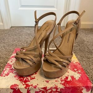 Chinese Laundry Tippy Tops